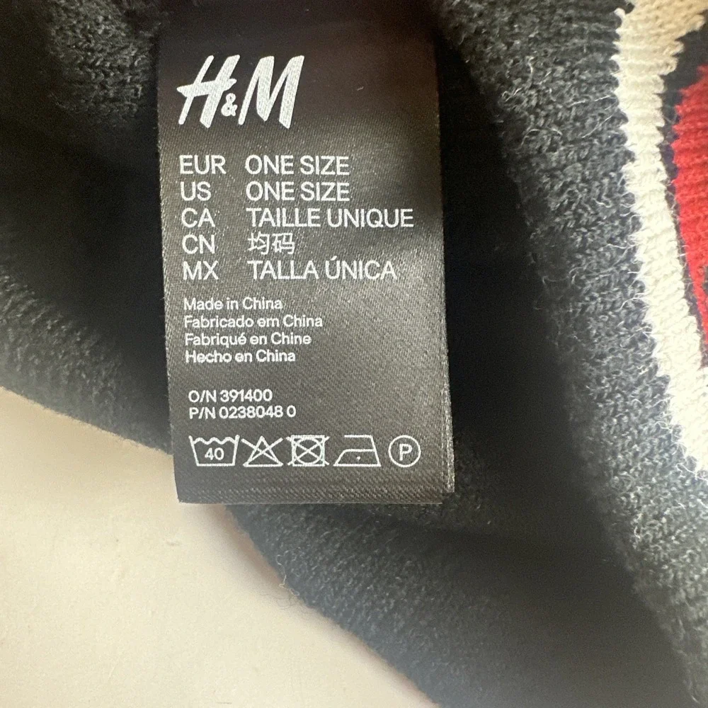 Disney Mickey Mouse Knit Beanie Hat w/ Ears H&M Divided‎ One Size
